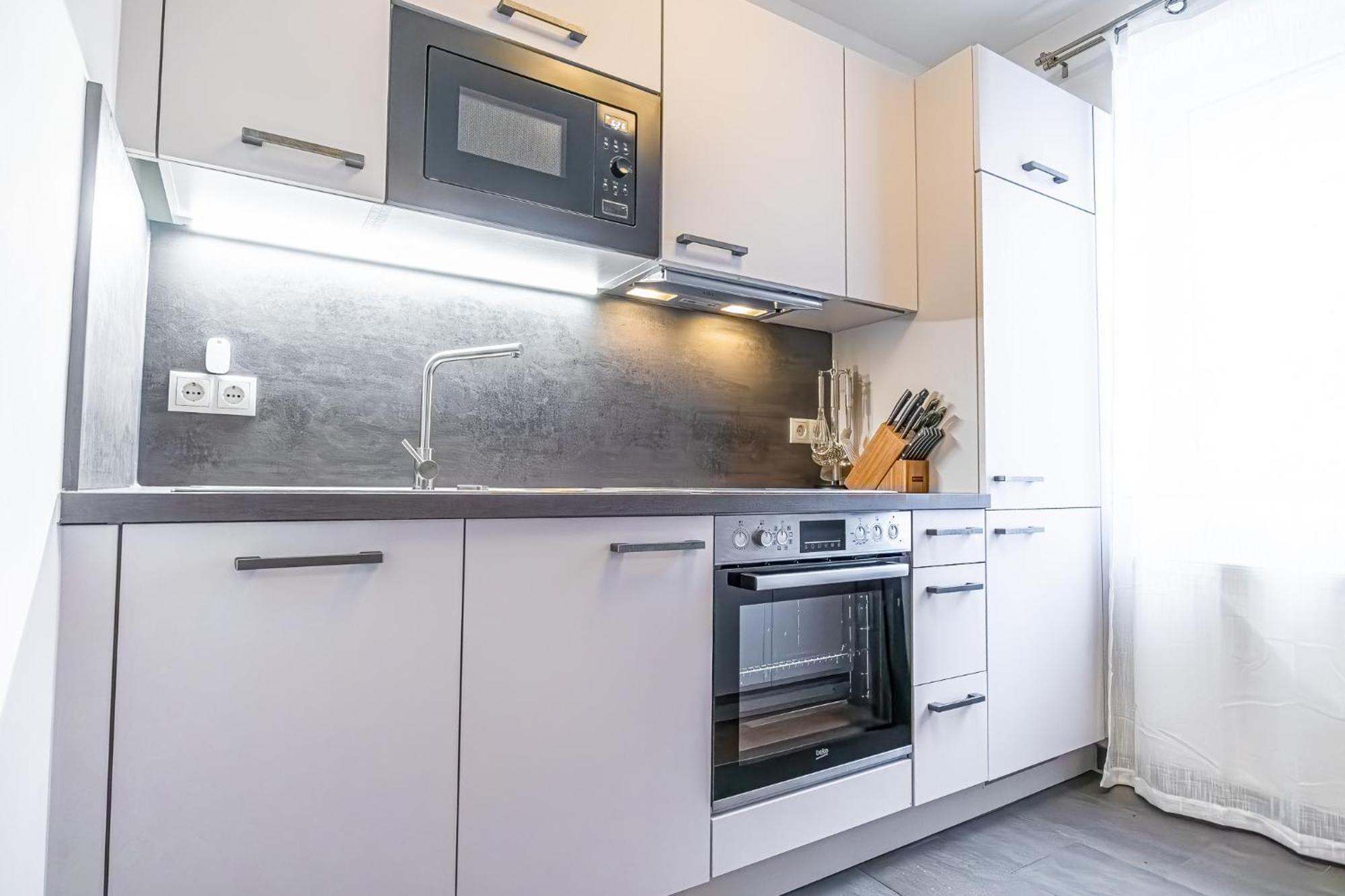 Charming 1Br And 1Lr Apt Modern Design Donaustadt Wien Eksteriør billede