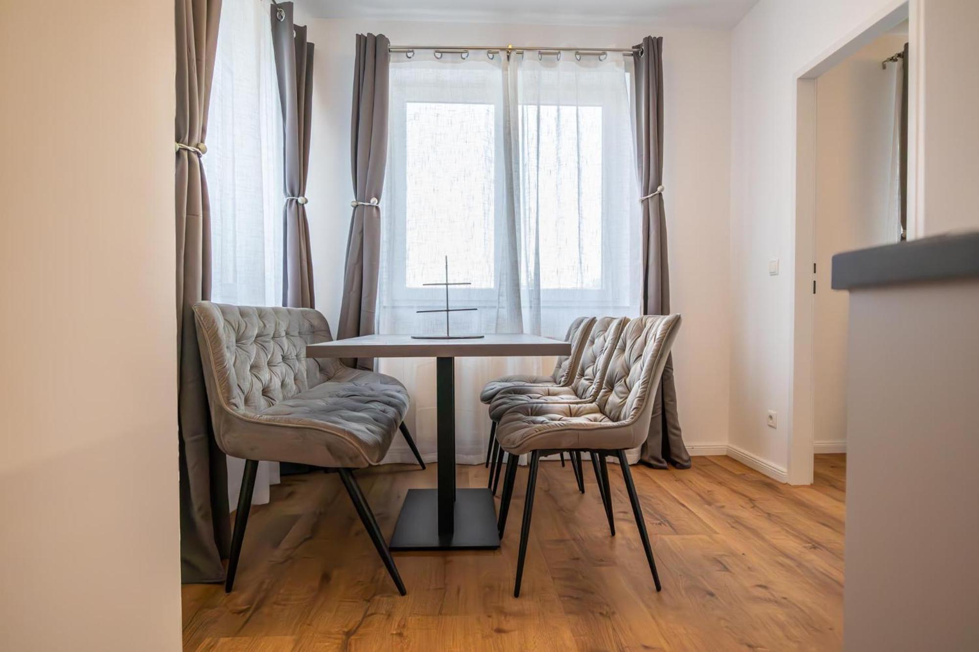 Charming 1Br And 1Lr Apt Modern Design Donaustadt Wien Eksteriør billede