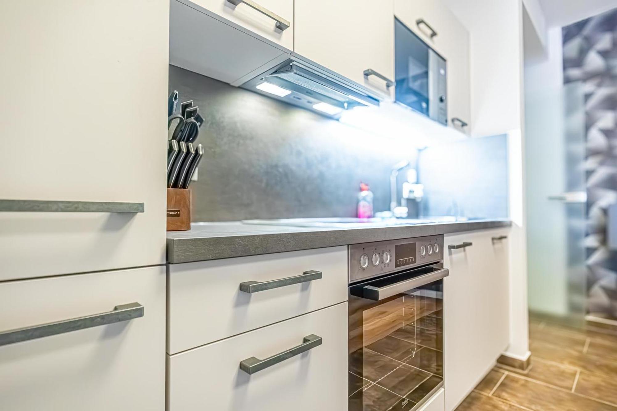 Charming 1Br And 1Lr Apt Modern Design Donaustadt Wien Eksteriør billede